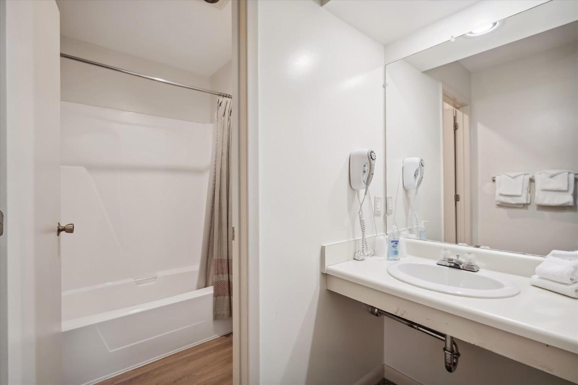 Cedarbrook Deluxe Two Bedroom Suite With Outdoor Heated Pool 21202 キリングトン エクステリア 写真