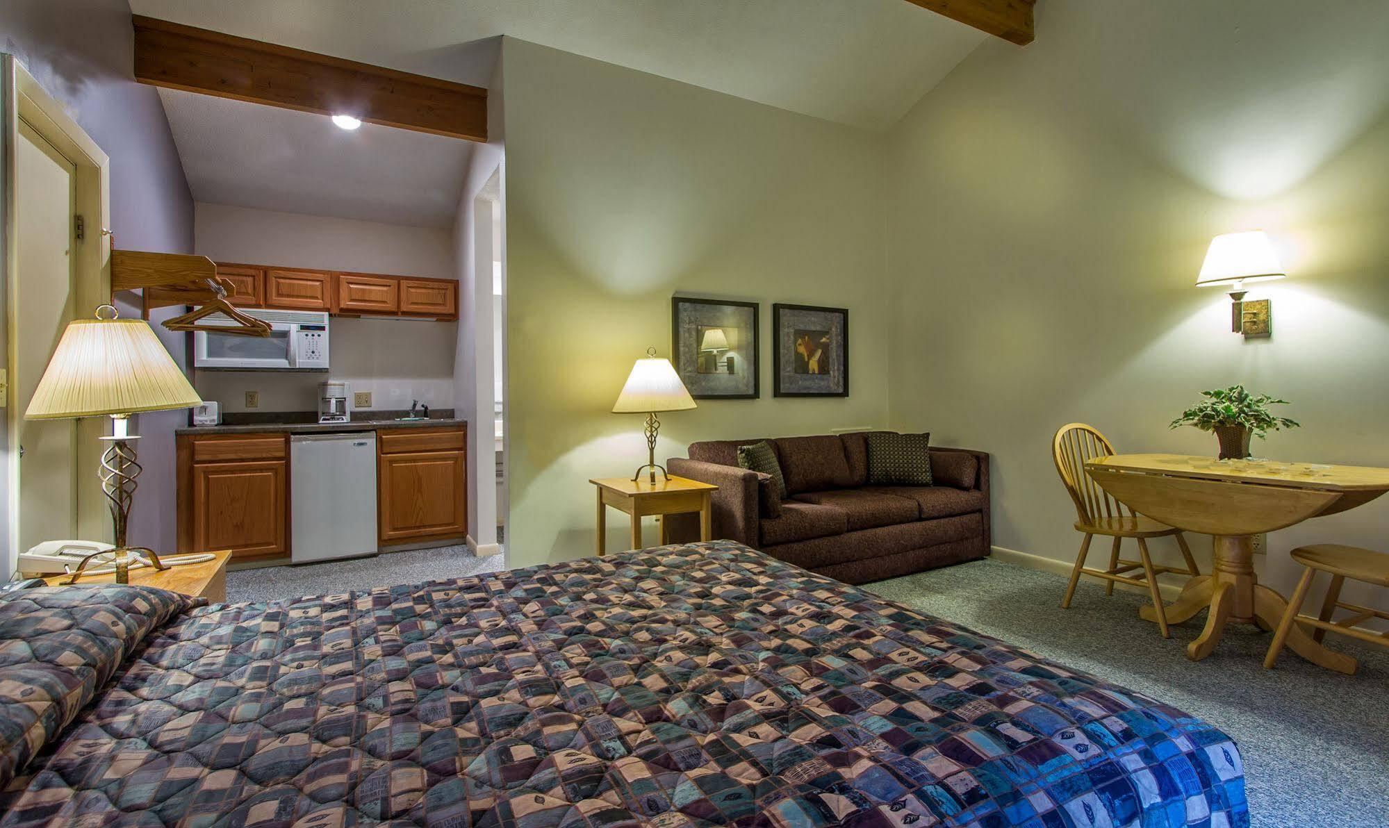 Cedarbrook Deluxe Two Bedroom Suite With Outdoor Heated Pool 21202 キリングトン エクステリア 写真